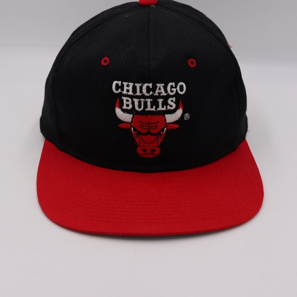 G.C.C. Vintage Chicago Bulls Y2K Snap back Hat Cap NBA OS